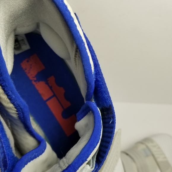 Nike LeBron Soldier 11 Sneakers - Picture 8 of 9